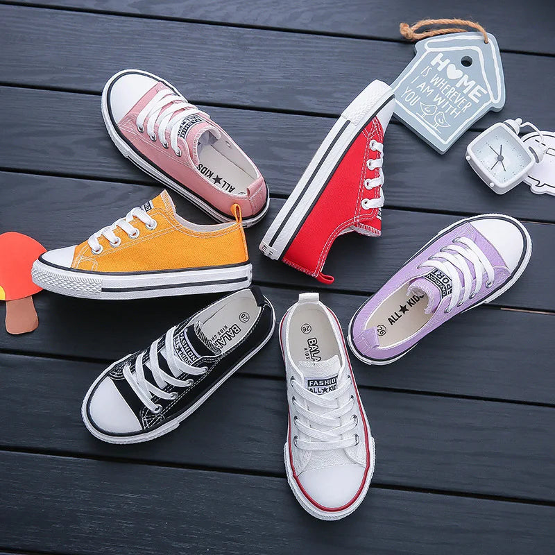 Classic White Canvas Sneakers – Unisex Lace-Up Shoes for Kids